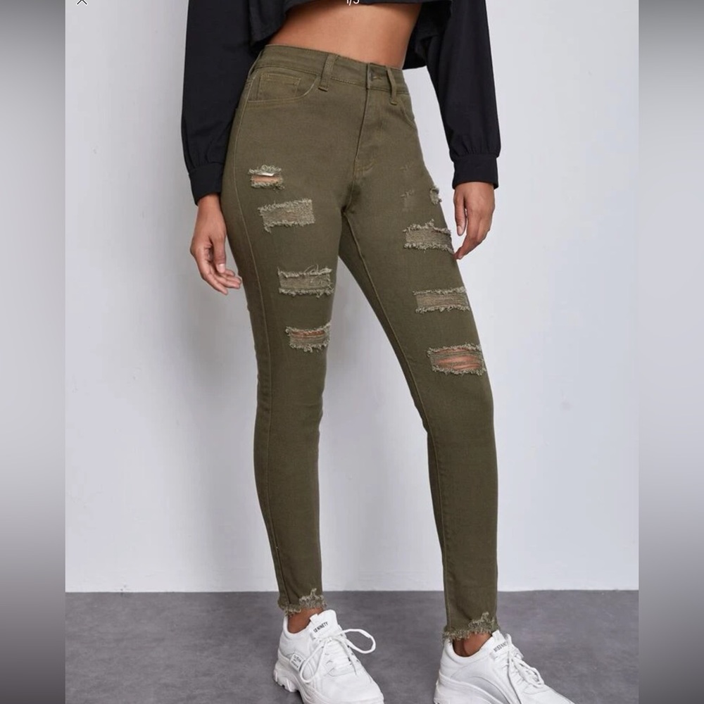 FINAL MARKDOWN. Olive Distressed Jeans